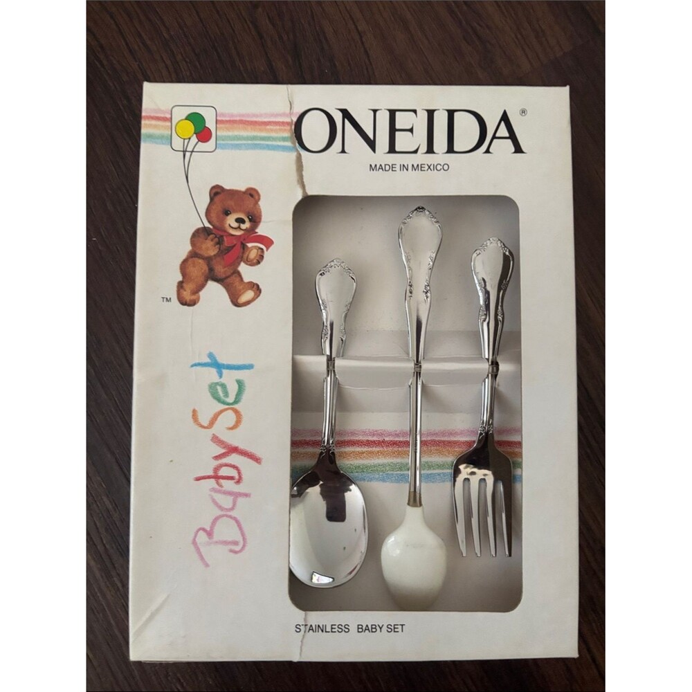 Oneida Baby Feeding Set - Silver and White